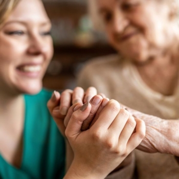 Pflegekraft Angehörige Foto iStock PIKSEL